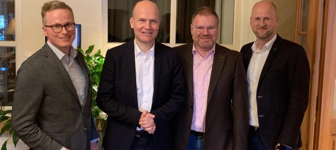 Kamingespräch mit Ralph Brinkhaus, Fraktionsvorsitzender CDU/CSU-Bundestagsfraktion Kamingespräch mit Ralph Brinkhaus, Fraktionsvorsitzender CDU/CSU-Bundestagsfraktion